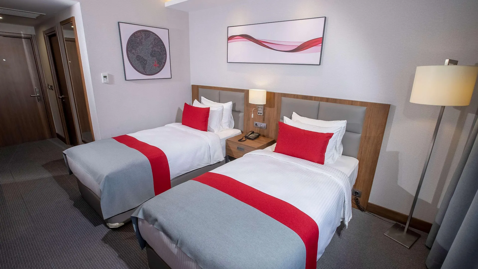 Ramada By Wyndham Izmir Aliaga Hotel