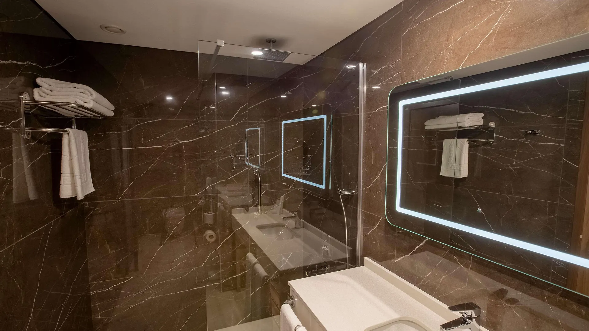 Ramada By Wyndham Izmir Aliaga Hotel